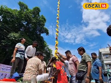 Durga Puja 2025: মায়ের কোলে DNA! নারী নির্যাতনের বিরুদ্ধে প্যান্ডেলেই প্রতিবাদ, শিলিগুড়িতে অভিনব ভাবনা