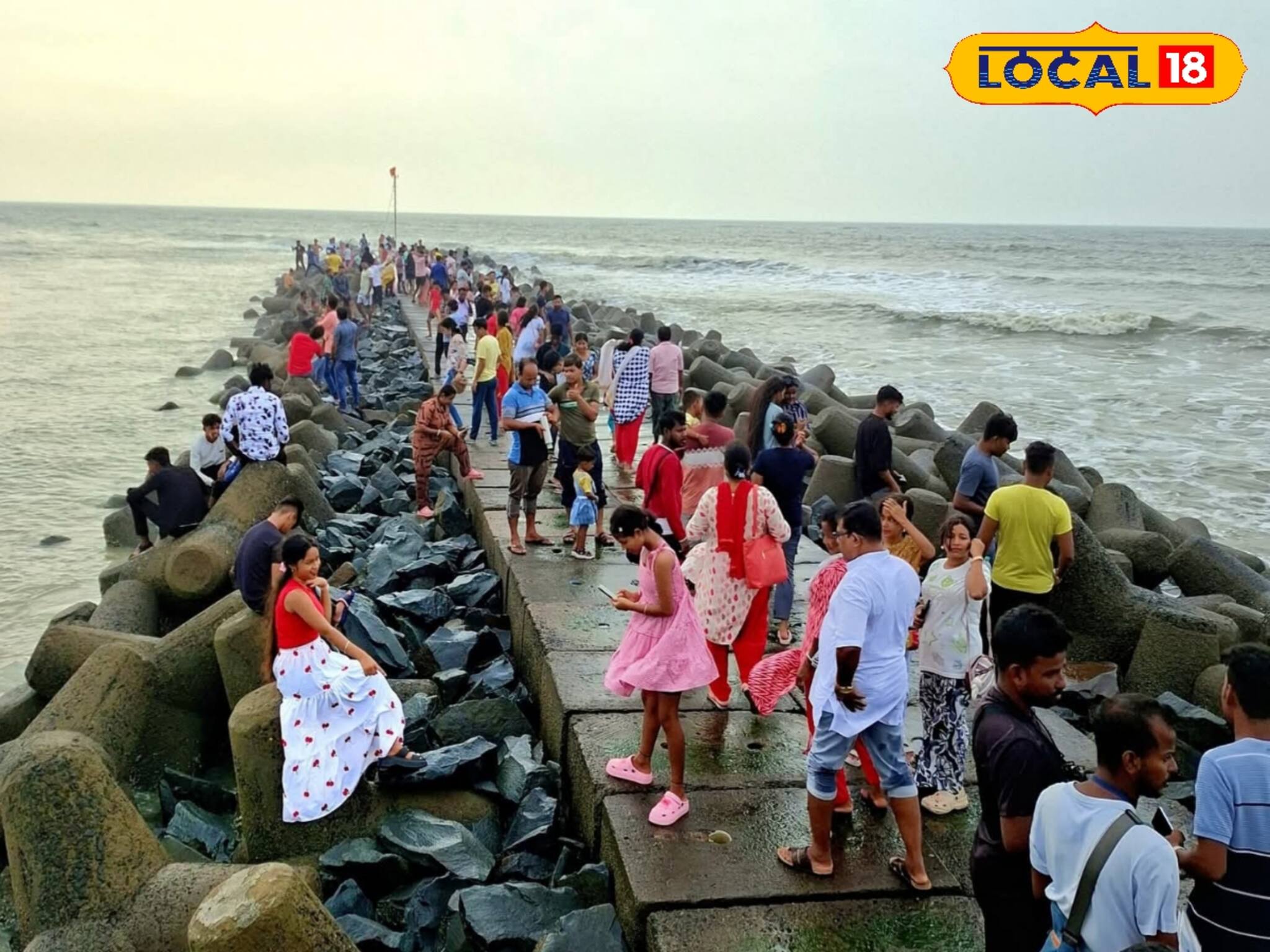 রবিবার কলকাতা-সহ দক্ষিণের জেলায় জেলায় ফের ঝেঁপে বৃষ্টি? আবহাওয়ার লেটেস্ট আপডেট