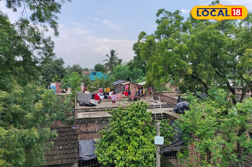 মালদহে শুক্রবার পর্যন্ত বিগত ২৪ ঘন্টায় ০০২.০ মিলিমিটার বৃষ্টিপাত হয়েছে। শুক্রবার সকালে গৌড়বঙ্গের জেলাগুলোতে আকাশ মেঘাচ্ছন্ন থাকায় হালকা ছিঁটে ফোটা বৃষ্টিপাত লক্ষ্য করা যায়। তবে সকালের পর থেকে পরিষ্কার থাকছে আকাশ।