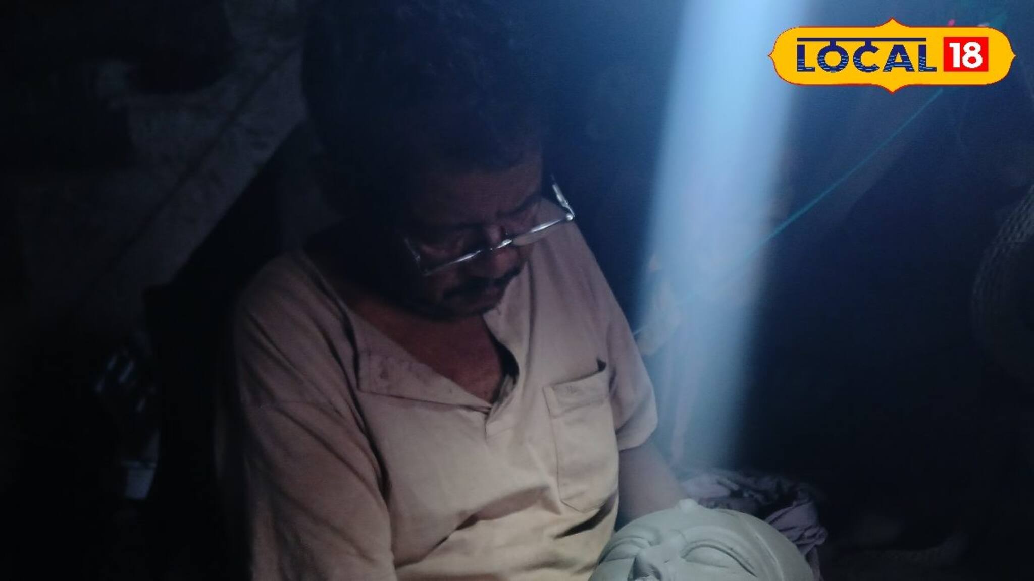 Howrah News: এগিয়ে আসছে দুর্গাপুজো, এদিকে জারি লাগাতার বৃষ্টি, চিন্তায় প্রতিমা শিল্পীরা