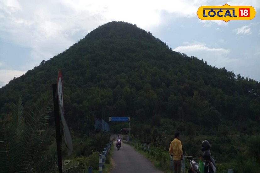 বিহারিীনাথ পাহাড়টি বাঁকুড়া জেলা সদর থেকে ৫৭ কিলোমিটার এবং রানীগঞ্জ থেকে ২৪ কিমি দূরে অবস্থিত। এটি পাহাড়টি আধ্যাত্মিক সংস্কৃতির সাক্ষী বলে বিবেচিত হয়।