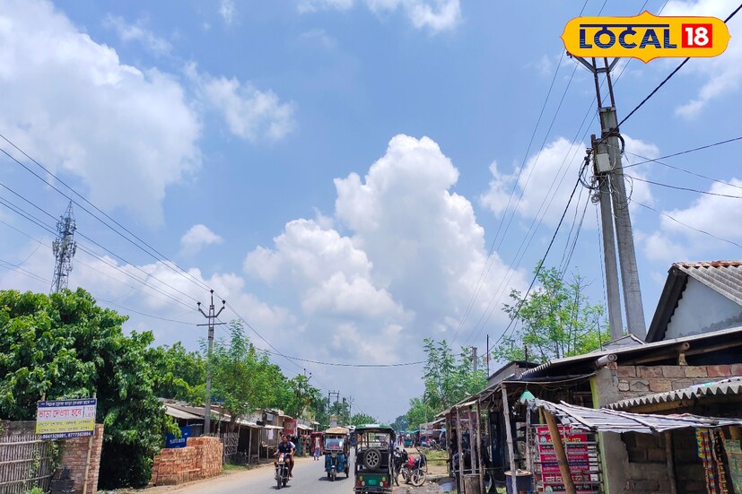 শনিবারে উত্তরবঙ্গ এবং দক্ষিণবঙ্গে মেঘলা আকাশ কাটলেও বিকেলের পর থেকে বিক্ষিপ্তভাবে বৃষ্টিপাতের সম্ভাবনার কথা জানিয়েছে হাওয়া দফতর।