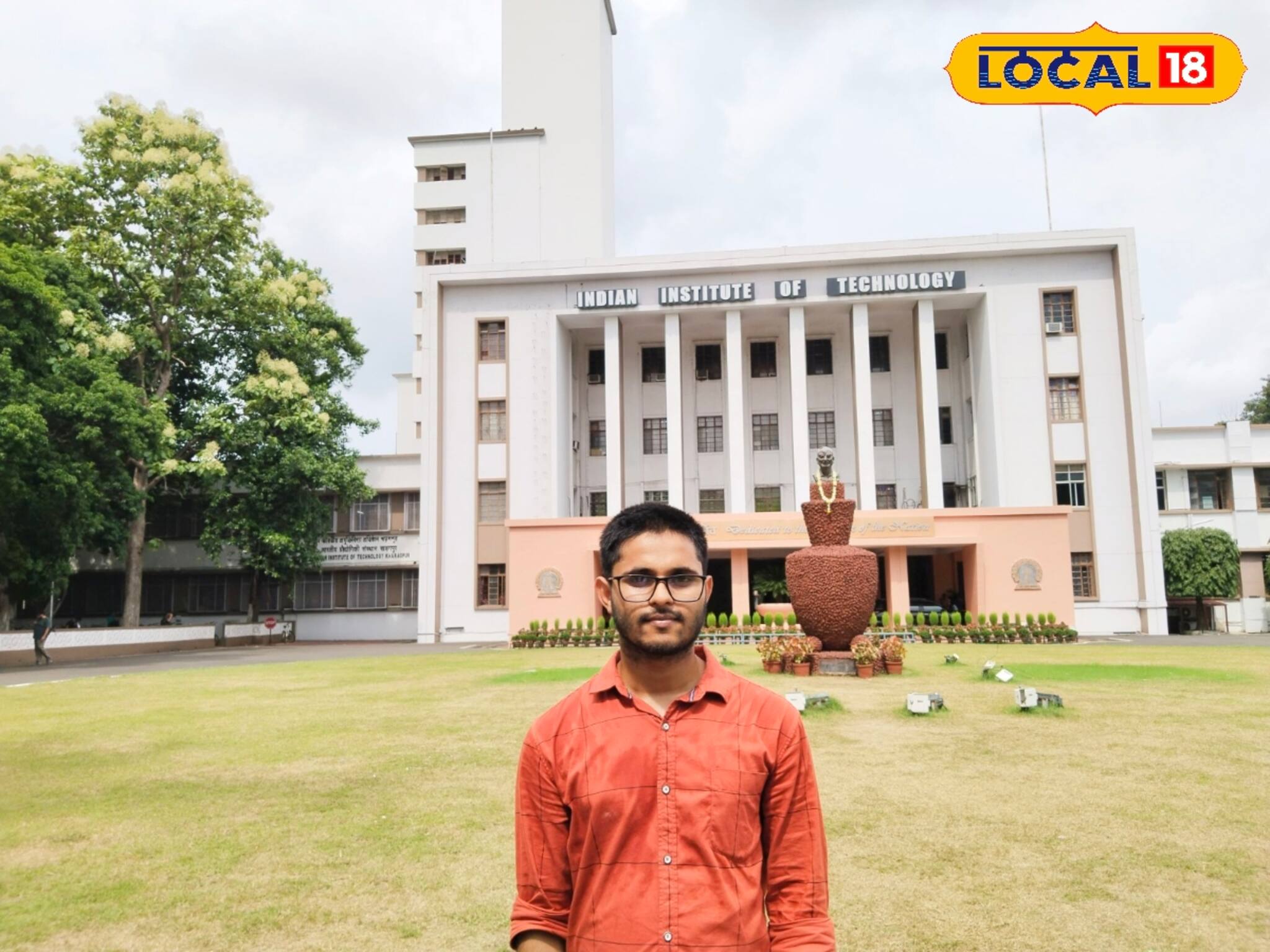 বাবার কষ্টের দাম দিল ছেলে, আইআইটি খড়গপুরে পড়ার সুযোগ হল মালদহের মাছ বিক্রেতার পুত্রের