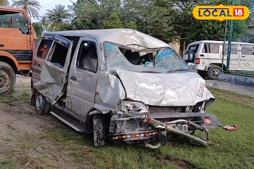 ভয়ঙ্কর পথদুর্ঘটনায় কেঁপে উঠল বাসন্তী হাইওয়ে, দুমড়ে মুচড়ে গিয়েছে গাড়ি! গুরুতর আহত চার ভয়ঙ্কর পথদুর্ঘটনায় কেঁপে উঠল বাসন্তী হাইওয়ে, দুমড়ে মুচড়ে গিয়েছে গাড়ি! গুরুতর আহত চার