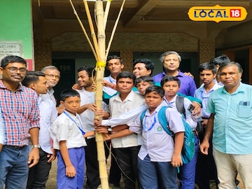 North 24 Parganas News: সাধারণ খেটে খাওয়া মানুষের সহায় বজ্রনিরোধক! অনন্য সৃষ্টি সোদপুরের স্কুল শিক্ষকের North 24 Parganas News: সাধারণ খেটে খাওয়া মানুষের সহায় বজ্রনিরোধক! অনন্য সৃষ্টি সোদপুরের স্কুল শিক্ষকের