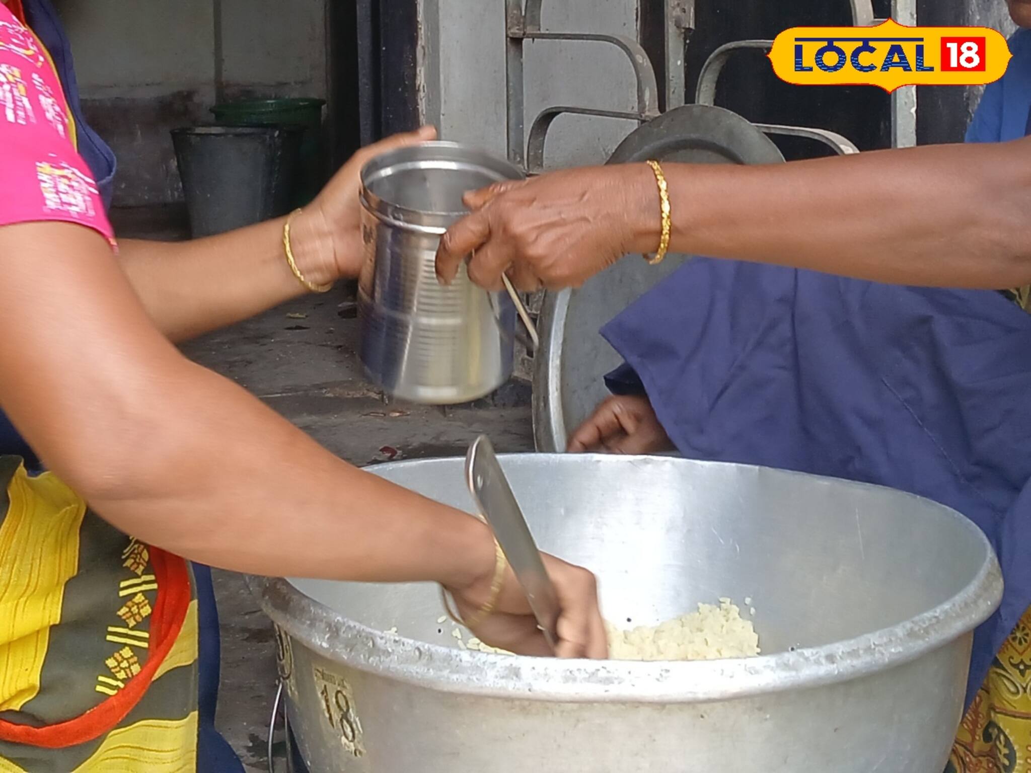 স্কুলে উপস্থিত ৯০ জন ছাত্র-ছাত্রী, মিড ডে মিলে খাচ্ছে ৫১৫ জন, এত খাবার যাচ্ছে কোথায়?