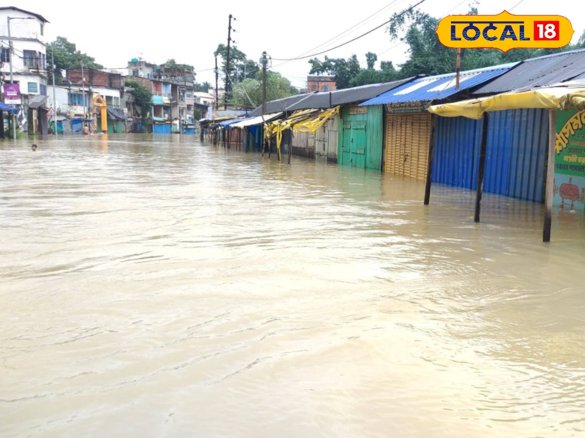 ধীর গতিতে জল নামছে প্লাবিত এলাকায়, ছন্দে ফিরছে ঘাটাল!