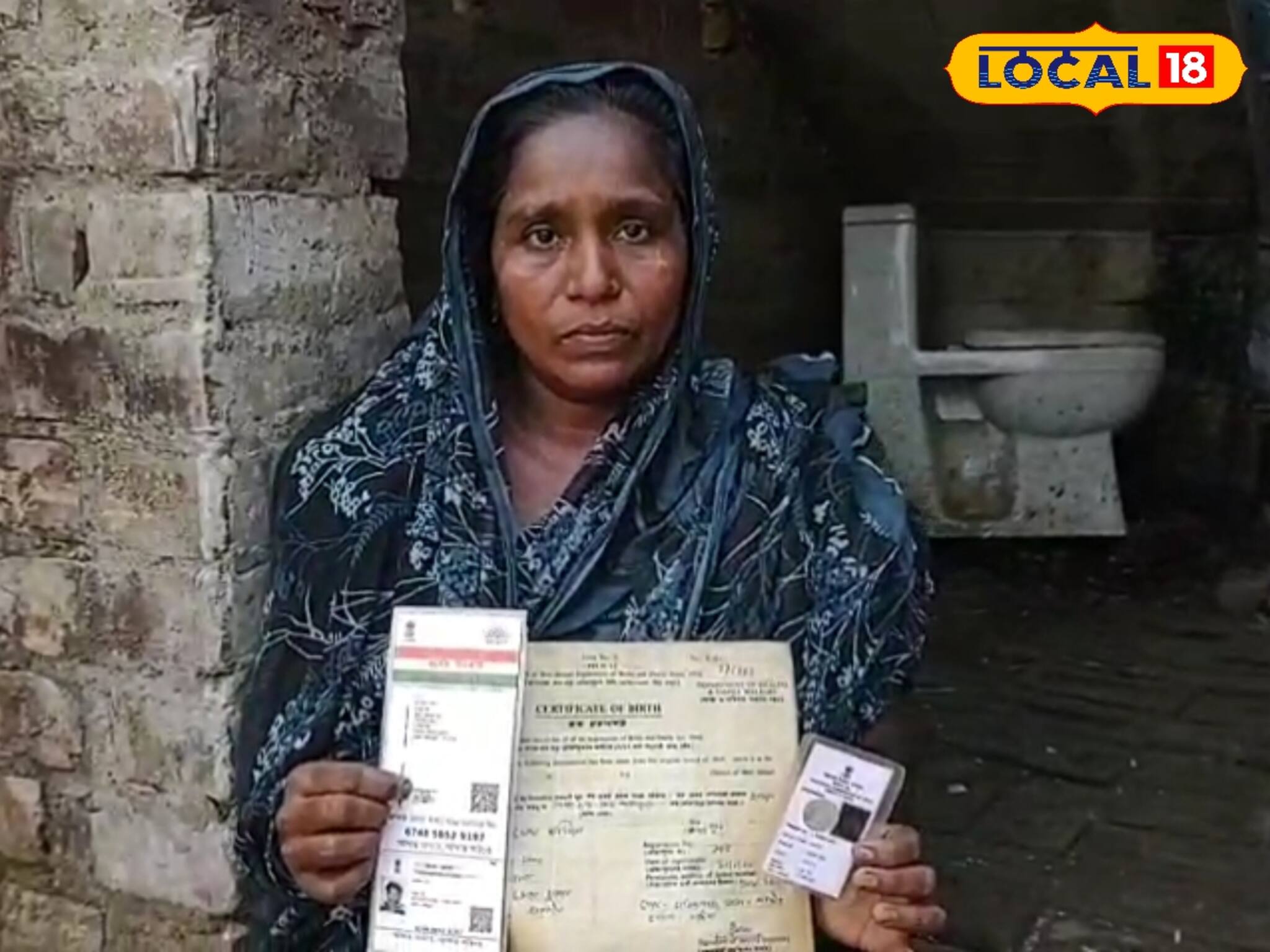 দিল্লিতে কাজে গিয়ে আটকে রয়েছে ছেলেরা, অপেক্ষায় প্রহর গুণছেন বাংলার মা! কী হবে এবার?