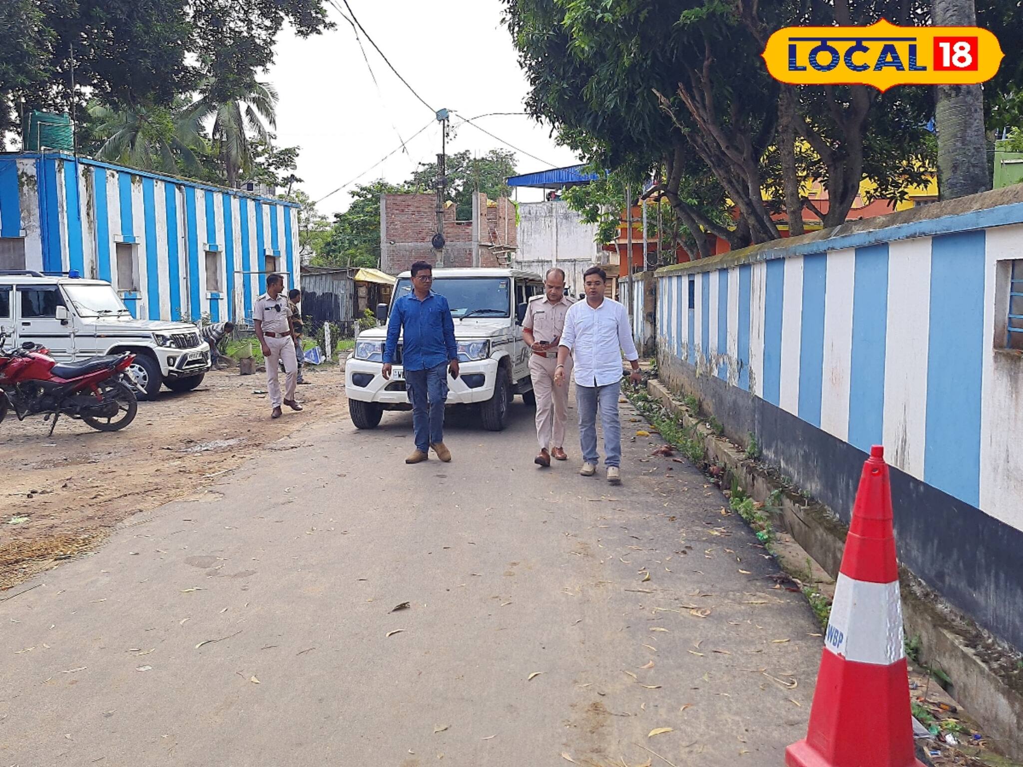 অসুস্থ বৃদ্ধা মাকে বাড়িতেই পিটিয়ে হত্যা? হাড়হিম দৃশ্য ভাইরাল হতেই যা ঘটল! গ্রেফতার ছেলে