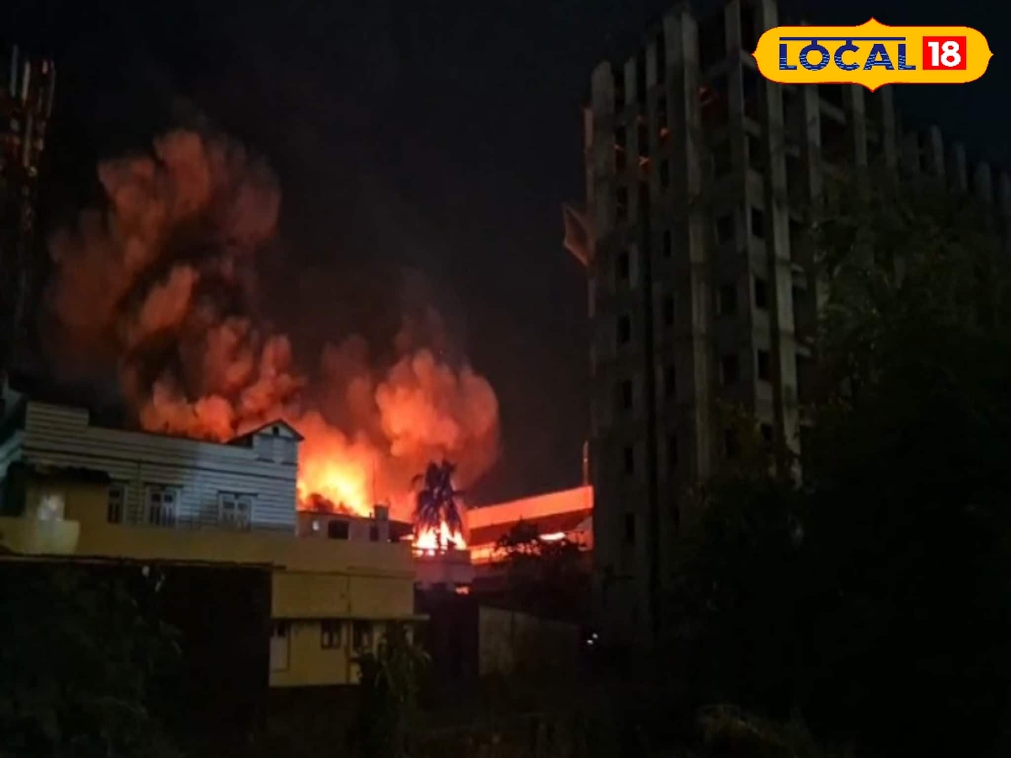 ভয়াবহ অগ্নিকাণ্ড! বিধ্বংসী আগুনে পুড়ে ছাই শ্যুটিং স্টুডিও, কালো ধোঁয়ায় ঢাকল গোটা এলাকা