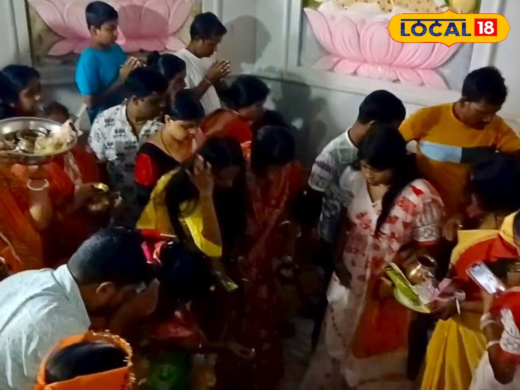 শ্রাবণ মাস পড়তেই ভিড় জমেছে জটেশ্বর শিব মন্দির 