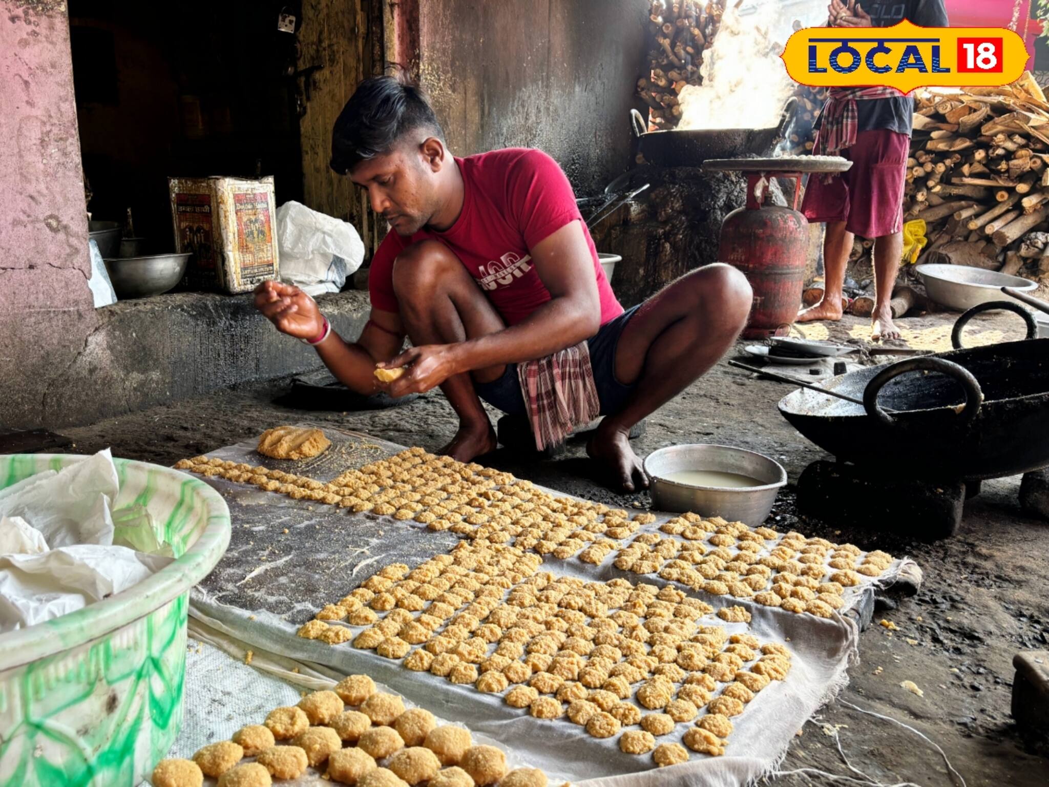 সীতাভোগ-মিহিদানার পর বড়া চৌমাথার মন্ডার জনপ্রিয়তা তুঙ্গে, হাইওয়ের ধারে এবার থামতেই হবে..