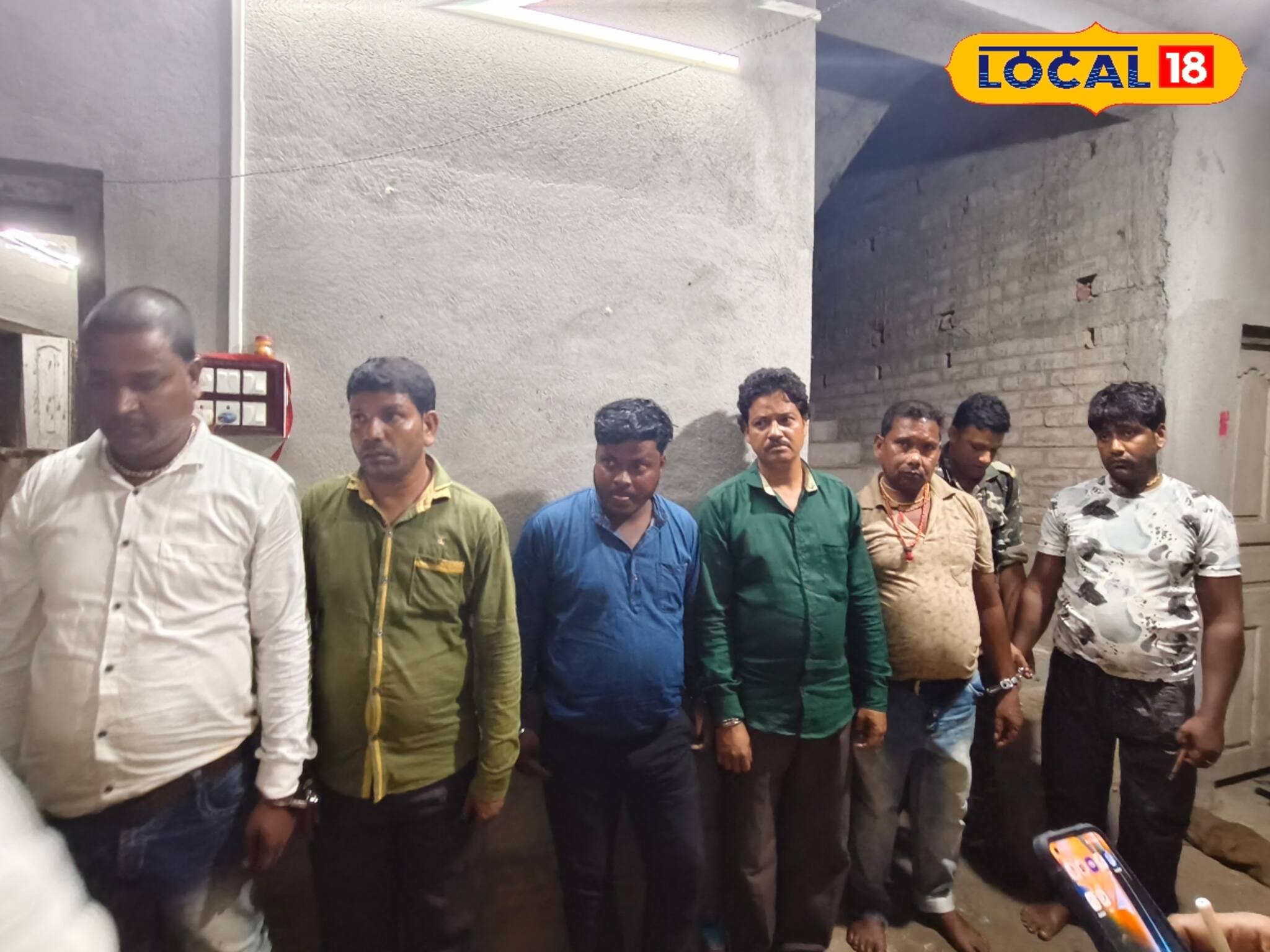 এক লাখ টাকার লেনদেনে মিলবে ১০ হাজার অতিরিক্ত! খোঁজ নিতে গিয়েই চক্ষু চড়কগাছ সকলের