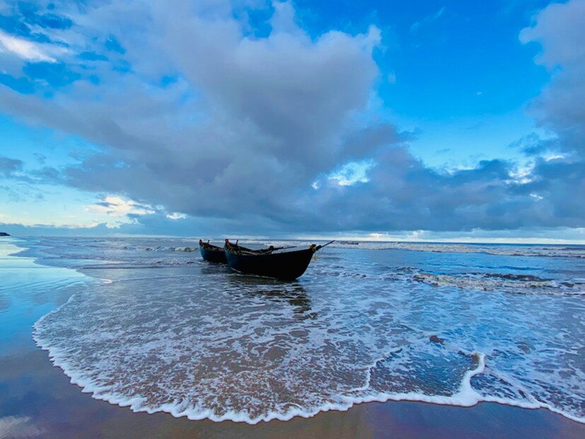 দিঘা সহ জেলায় এদিনের সর্বোচ্চ তাপমাত্রা থাকবে ৩৩.২ ডিগ্রি সেলসিয়াস এবং সর্বনিম্ন তাপমাত্রা ২৬.২ ডিগ্রি সেলসিয়াস। বাতাসে আপেক্ষিক আর্দ্রতার পরিমাণ ৯২ শতাংশ। জেলা জুড়ে এদিন ভারী বৃষ্টিসহ ঝড়ের হলুদ সর্তকতা। Input- Saikat Shee