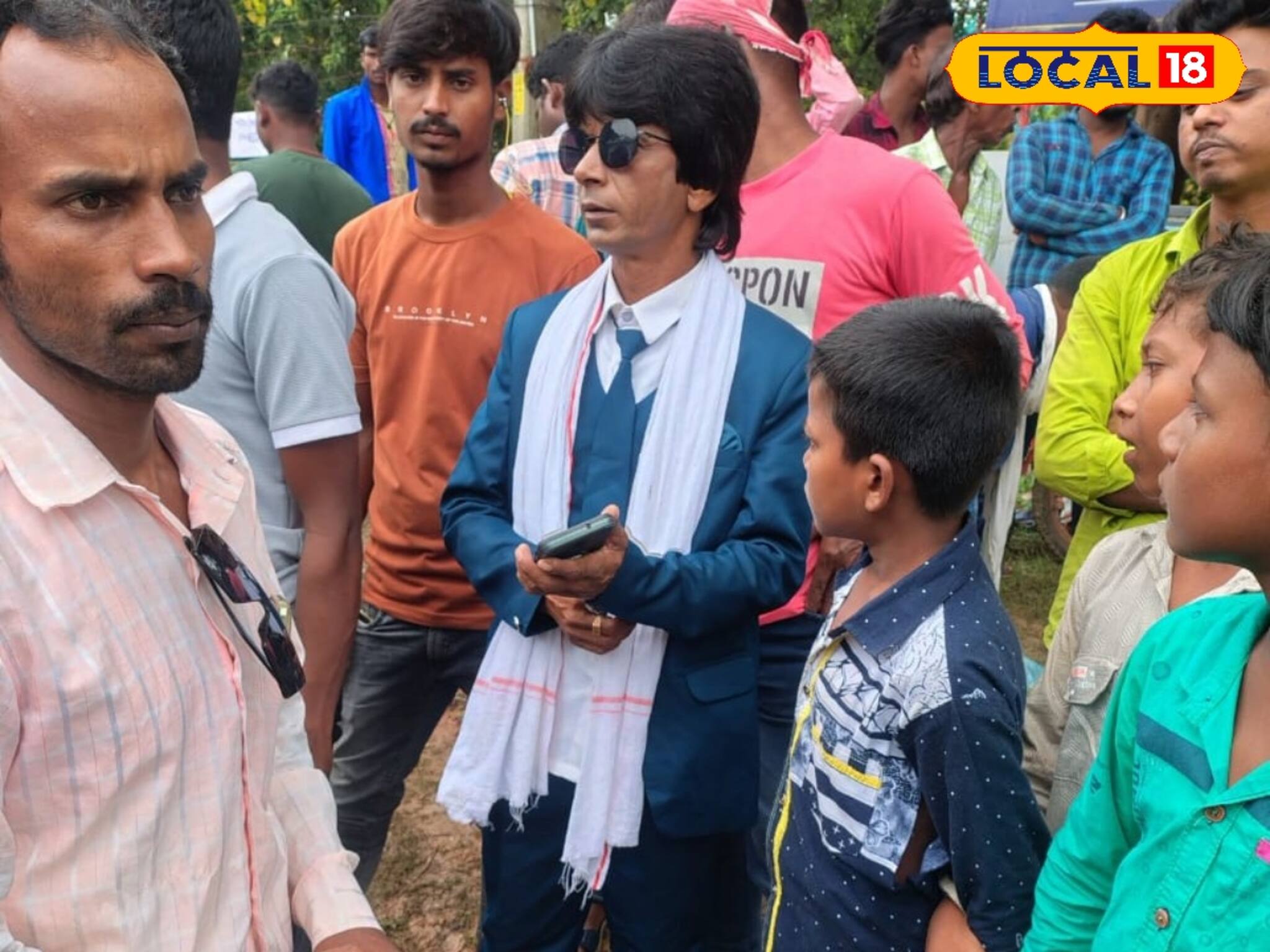 শাহরুখ খান বীরভূমে, তৃণমূলের র‍্যালির ফটো ভাইরাল,মমতার ডাকেই কী এলেন ‘প্রিয়’ ভাইজান,জানুন