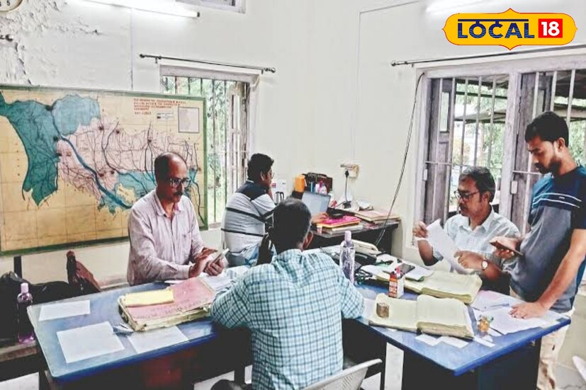 দমহনী এলাকায় পরিস্থিতি কিছুটা স্বাভাবিক, উঠল সতর্কতা। তিস্তার দমহনী অংশে নদীর জলস্তর কমে আসায় সতর্কতা তুলে নেওয়া হয়েছে। এলাকাবাসীর মধ্যে কিছুটা স্বস্তি ফিরেছে। তবে প্রশাসনের পক্ষ থেকে নজরদারি বজায় রাখা হয়েছে, যাতে হঠাৎ পরিস্থিতির অবনতি হলেও দ্রুত পদক্ষেপ করা যায়। 