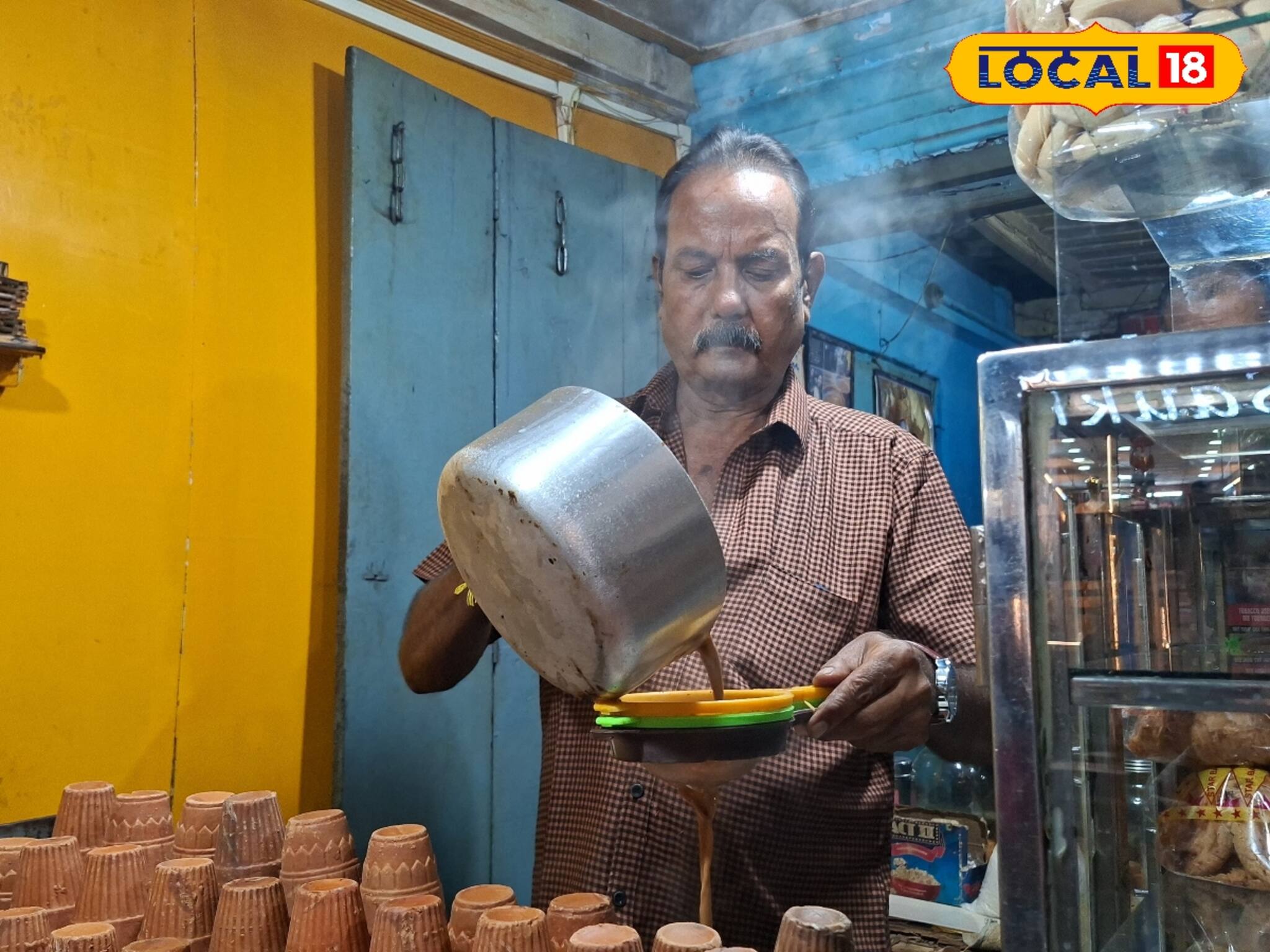 ভাতের হোটেল থেকে চায়ের দোকান... সুভাষপল্লীর ‘জ্যাকি দা’ এখন এক জনপ্রিয় মুখ! চেনেন?