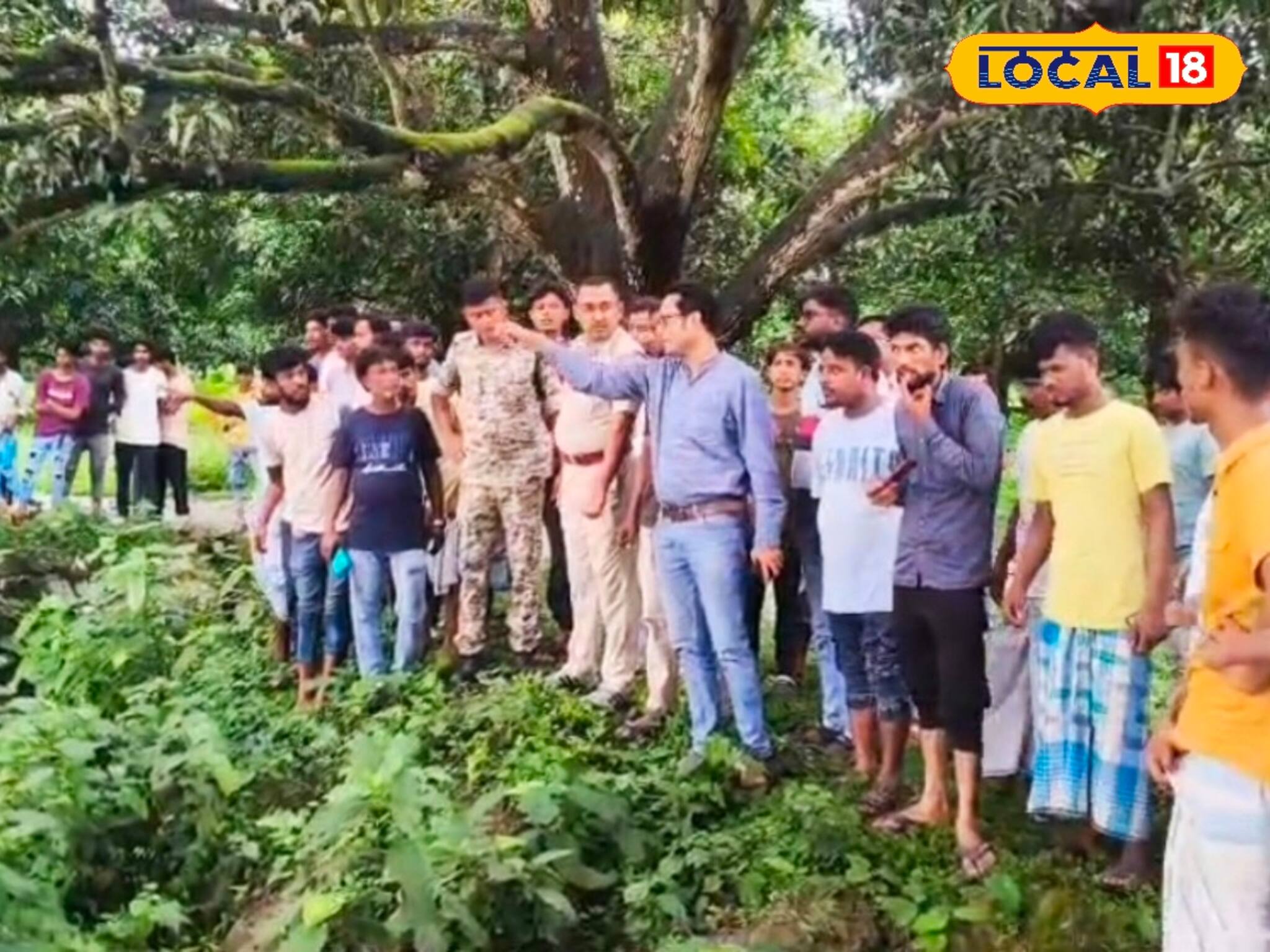 পুকুরে নামতেই ছিটকে পড়লেন দুই জন! ভরা বর্ষায় স্নান করতে নেমে মর্মান্তিক পরিণতি!