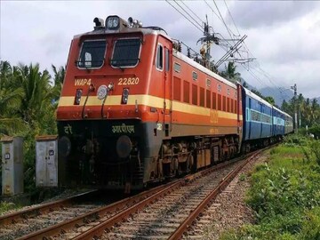 Indian Railways: ভারতীয় রেলের এই ডিভিশনে মেগা রদবদল, ট্রেনে এবার হবে বড়সড় সুবিধা যাত্রীদের