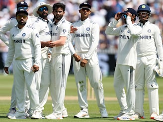 IND vs SA: হঠাৎ কী হল! ইডেন টেস্টের আগে দল ছাড়লেন ভারতীয় তারকা, বড় আপডেট