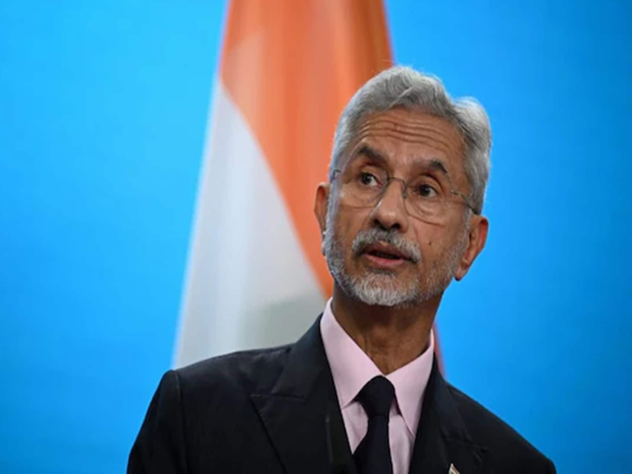 সময় এসে গিয়েছে! চিনের থেকে বাঁচতে ভারতের সাহায্য প্রার্থনায় জয়শঙ্করকে চিঠি পাক নেতার