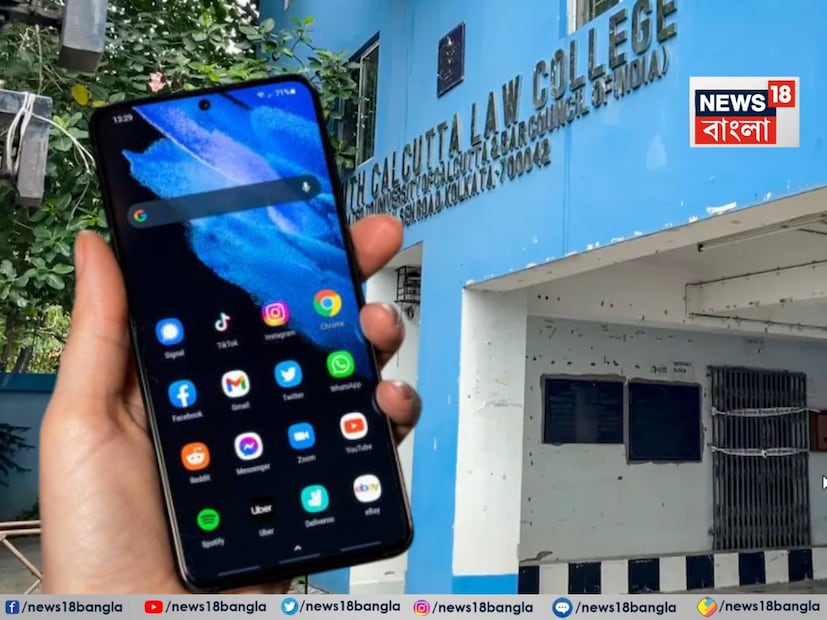 সংবাদসংস্থা পিটিআই-এর খবর অনুযায়ী, তদন্তে পুলিশ জানতে পেরেছ, পুলিশের হাত থেকে বাঁচতে ঘটনার পরের দিন ২৬ জুন দক্ষিণ কলকাতায় এক প্রভাবশালী ব্যক্তিকে ফোনে যোগাযোগ করে মনোজিৎ৷ প্রতীকী ছবি৷