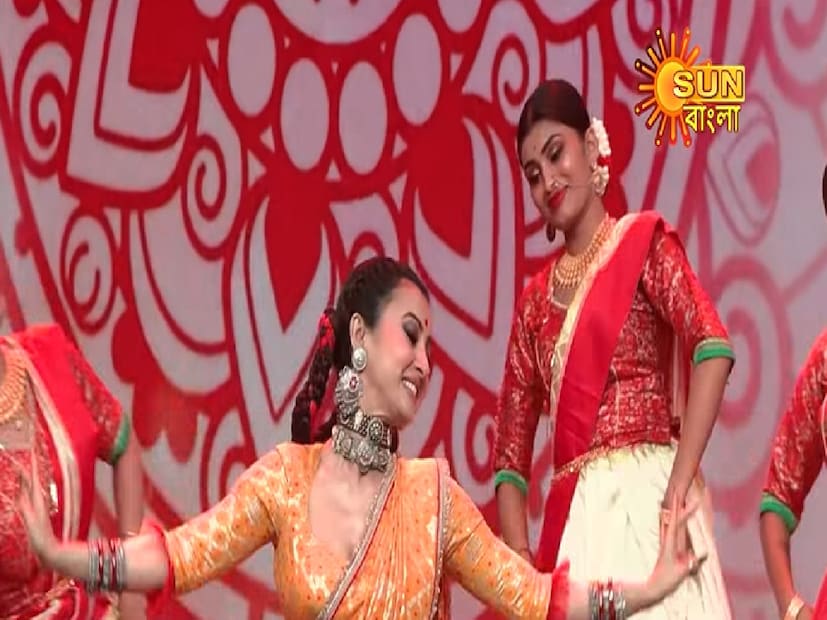 বাংলার সব মহিলারাই এই খেলায় অংশগ্রহণ করতে পারেন অডিশনের মাধ্যমে। ‘লাখ টাকার লক্ষ্মীলাভ’ চারটে রাউন্ডে খেলা হয়। প্রতি রাউন্ডেই খেলার শেষে প্রতিযোগীদের জন্য থাকছে নগদ টাকার পুরস্কার। একেবারে ফাইনাল রাউন্ডে বিজয়িনীর জন্য থাকছে এক লক্ষ টাকার নগদ পুরস্কার।  প্রতি পর্বে তিনজন করে মহিলা প্রতিযোগী থাকেন। কাউকেই খালি হাতে ফিরতে হয় না।  সিজন ২ তে রয়েছে কিছু নতুন খেলা। আরও অনেক মজা। 