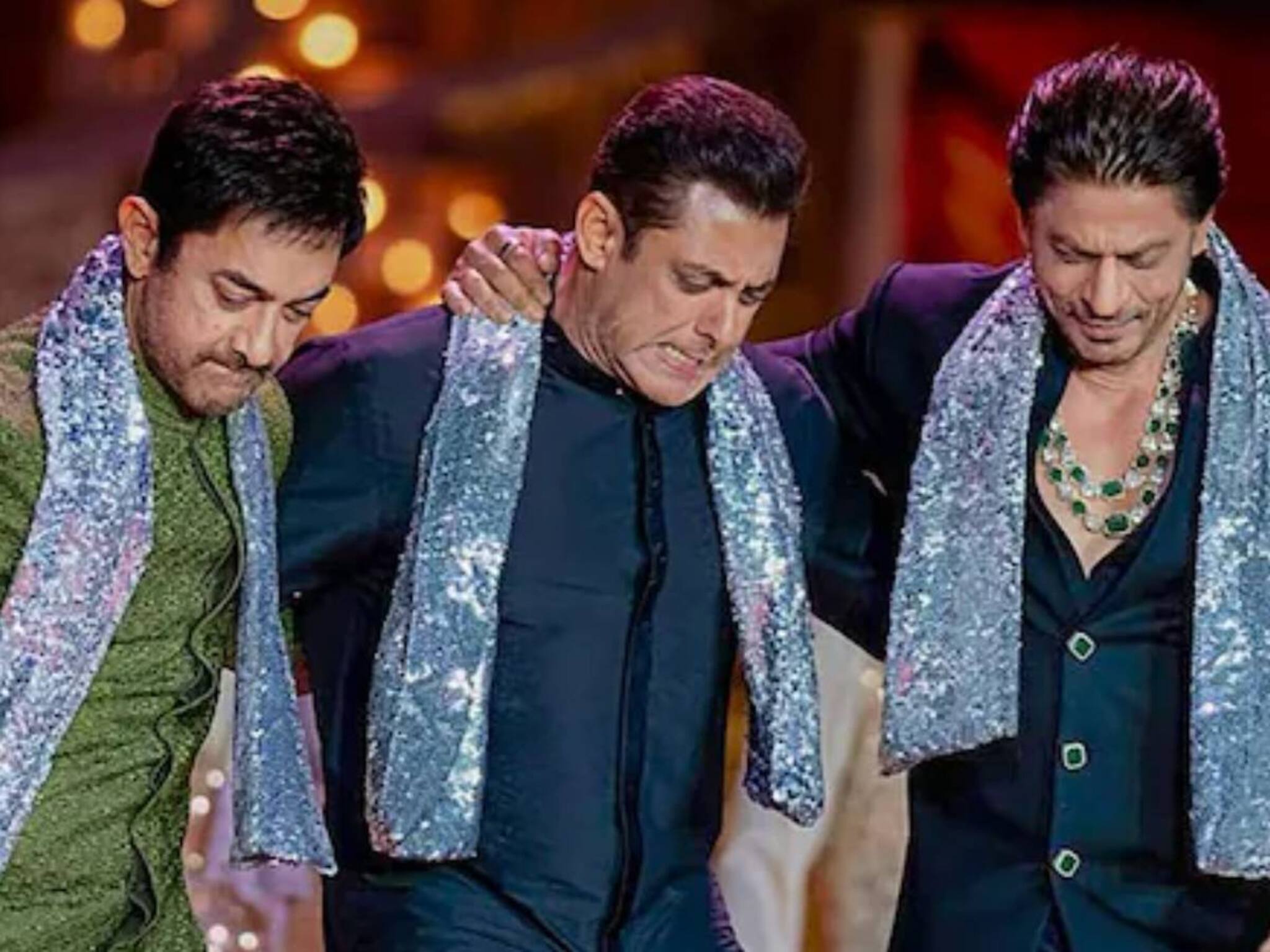 Bollywood Gossip: ‘শাহরুখ’ তাঁর...! রাত পেরিয়ে সকাল পর্যন্ত চলছে! এ কী বললেন আমির! বলিউডের তিন খানের কীর্তি জানলে চমকে যাবেন!