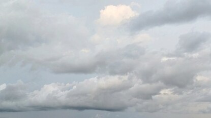 দক্ষিণের জেলাগুলিতে দুর্যোগ চলবে দক্ষিণের জেলাগুলিতে দুর্যোগ চলবে