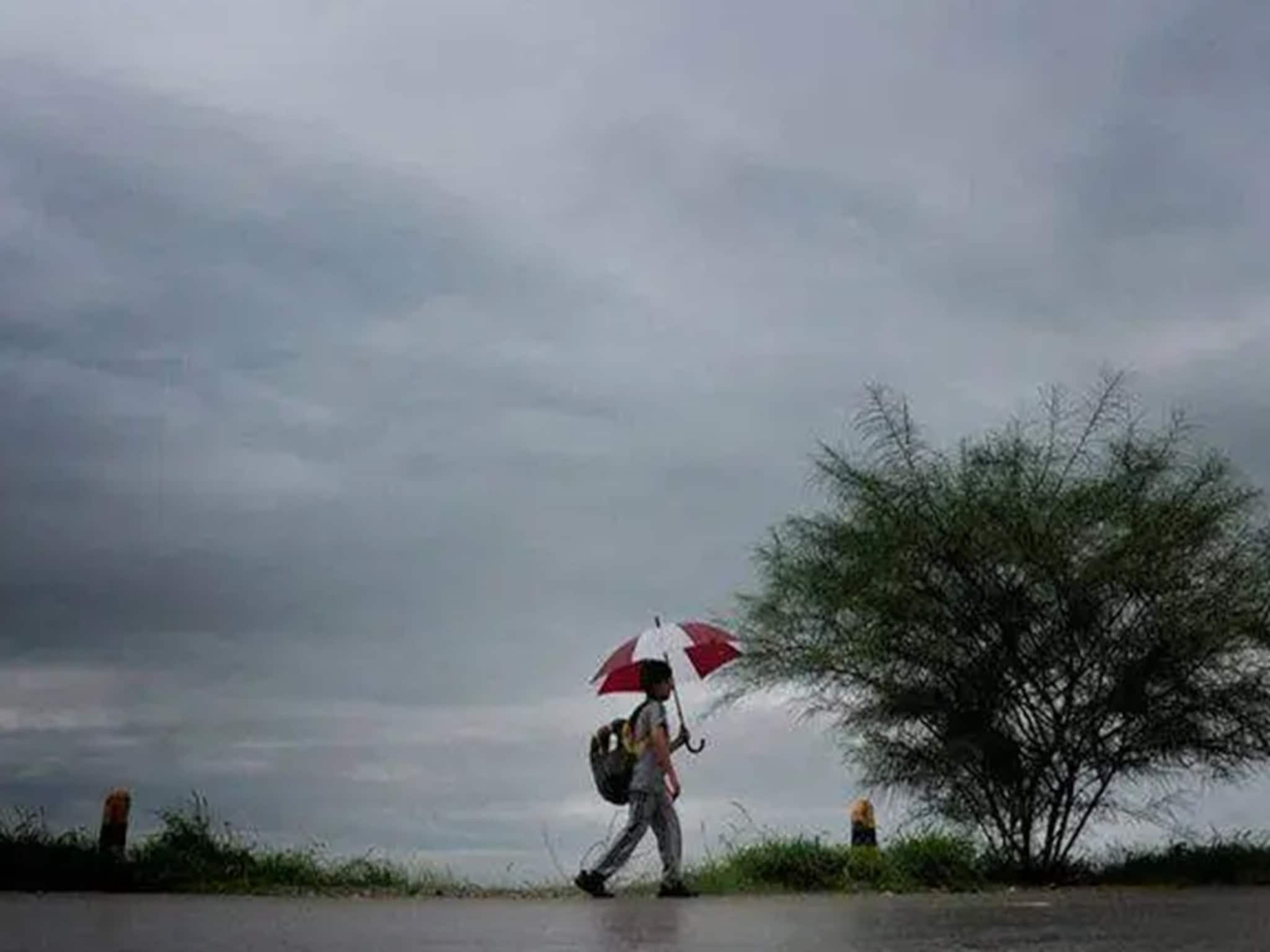 Rainfall Alert: আর কিছুক্ষণের মধ্যেই দামাল বৃষ্টির তাণ্ডব উত্তরবঙ্গে, ৫ জেলায় ঝড়-বৃষ্টির কমলা সর্তকতা