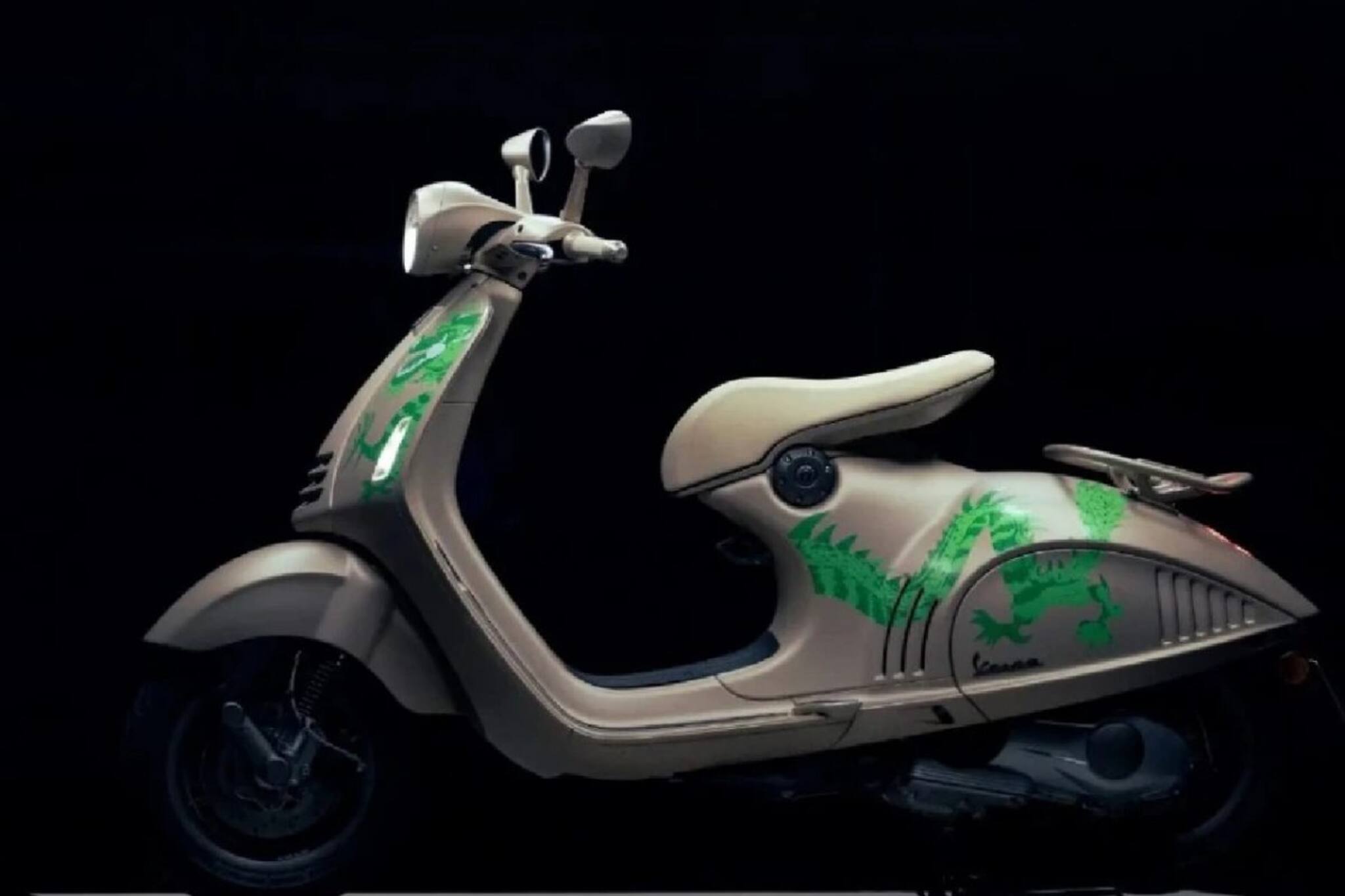 এক লাখের স্কুটার, ১৪ লাখ টাকার নম্বর প্লেট! শখের দাম সত্যিই লাখ টাকা