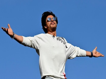 Shah Rukh Khan: ‘এই পুরস্কার আমার ফ্যানেদের জন্য’…বলিউডে ৩৩ বছর পার, অবশেষে জাতীয় পুরস্কার পেলেন শাহরুখ