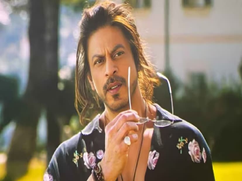 *চিকিৎসকরা শাহরুখকে কমপক্ষে এক মাসের জন্য সম্পূর্ণ বিরতি নেওয়ার পরামর্শ দিয়েছেন বলে জানা গিয়েছে। ফলে ছবিটির শ্যুটিং শিডিউল স্থগিত করা হয়েছে। ফিল্ম সিটি, গোল্ডেন টোব্যাকো এবং ওয়াইআরএফ স্টুডিওর মতো লোকেশনগুলি প্রাথমিকভাবে জুলাই এবং অগাস্টে বুকিং করা হয়েছিল, তবে পরবর্তী নোটিশ না দেওয়া পর্যন্ত বুকিং বাতিল করা হয়েছে। পরবর্তীতে বলিউড বাদশাহ সুস্থ হলে সেপ্টেম্বর বা অক্টোবরে ফের শ্যুটিংয়ের আকজ শুরু হতে পারে। সংগৃহীত ছবি।