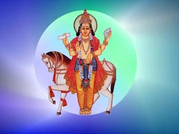 আর মাত্র ৭ দিন...! শুক্রের দুরন্ত চালে সোনায় সোহাগা, দরিদ্র থেকে 'রাজা' হবে ৩ রাশি আর মাত্র ৭ দিন...! শুক্রের দুরন্ত চালে সোনায় সোহাগা, দরিদ্র থেকে 'রাজা' হবে ৩ রাশি