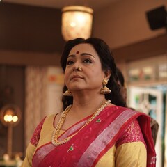 এবার নেগেটিভ চরিত্রে অপরাজিতা আঢ্য ....প্রকাশ্যে এল 'বানসারা'য় অপরাজিতার রাজমাতা লুক....