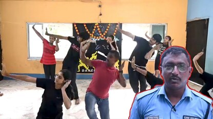 পেশায় সিভিক ভলান্টিয়ার নেশায় নৃত্যশিল্পী তৈরী করেছেন ডান্স অ্যাকাডেমি পেশায় সিভিক ভলান্টিয়ার নেশায় নৃত্যশিল্পী তৈরী করেছেন ডান্স অ্যাকাডেমি