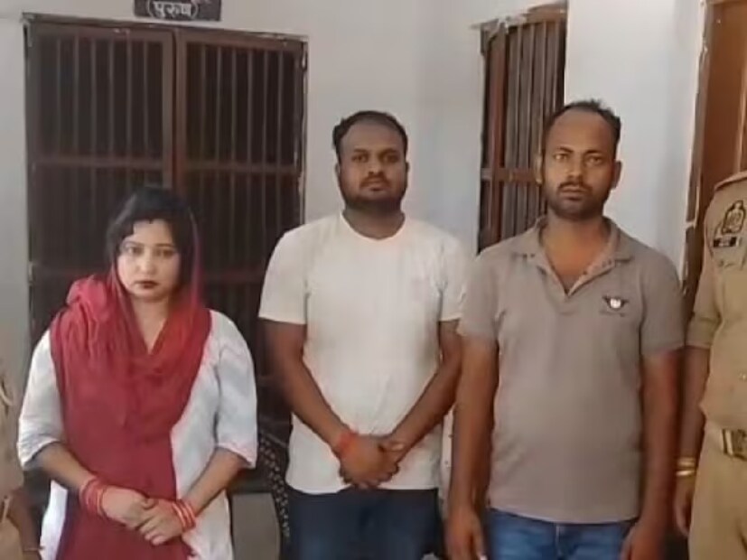 গোরক্ষপুর: উত্তরপ্রদেশের গোরখপুর থেকে চমকপ্রদ খবর সামনে এসেছে। ভাড়া নিয়ে একটি ফ্ল্যাটে থাকতেন স্বামী-স্ত্রী। সঙ্গে থাকতেন দুই যুবক, দুই যুবতী এবং এক নাবালিকার সঙ্গে থাকতেন। 
