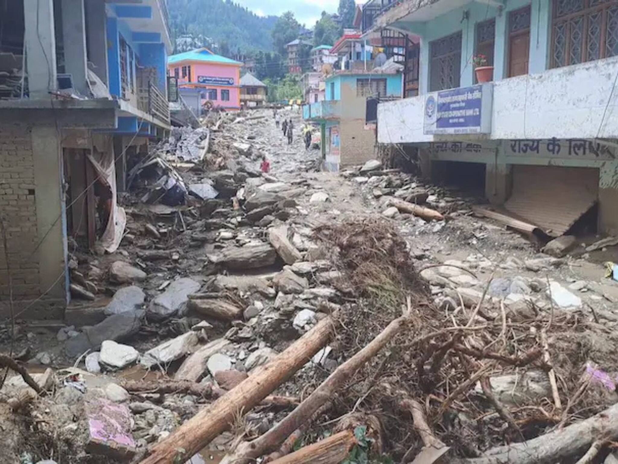 হিমাচল সফরে গিয়েছিলেন বাংলার তিন পর্যটক, হঠাৎ বন্ধ যোগাযোগ, কোথায় গেলেন বাসিন্দারা?