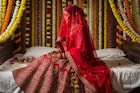 ফুলশয্যার রাতেই সর্বনাশ! ভয়ঙ্কর চিৎকার শুরু বরের!  বেরিয়েই বলল 'নববিবাহিতা স্ত্রী'...!