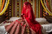 ফুলশয্যার রাতে বিছানায় শুয়ে বর, ঘোমটা টেনে খাটে বসে যা শুরু করলেন কনে...! ভিডিও ভাইরাল