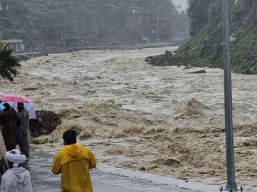 সরকারি তথ্য বলছে, দুর্যোগপূর্ণ আবহাওয়ায় পঞ্জাব প্রদেশে সবচেয়ে বেশি ১২৩ জনের মৃত্যু হয়েছে। এরপর খাইবার পাখতুনখোয়ায় ৪০ জন, সিন্ধুতে ২১, বেলুচিস্তানে ১৬ এবং ইসলামাবাদে একজন প্রাণ হারিয়েছেন।