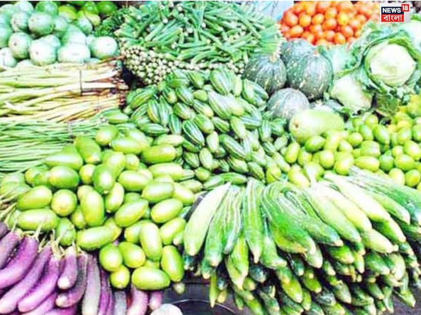 আসলে, বর্ষাকালে কিছু সবজি না খাওয়ার পরামর্শ দেওয়া হয়। এই সবজি খেলে আপনার স্বাস্থ&#x200d;্যের অবনতি হতে পারে। আপনার পেটে কৃমি হতে পারে, আপনার বমি হতে পারে। এর পাশাপাশি আরও অনেক সমস&#x200d;্যাও দেখা দিতে পারে।জেনে নেওয়া যাক এমন কোন ৪ সবজি আছে যা বর্ষাকালে এড়িয়ে চলা উচিত-