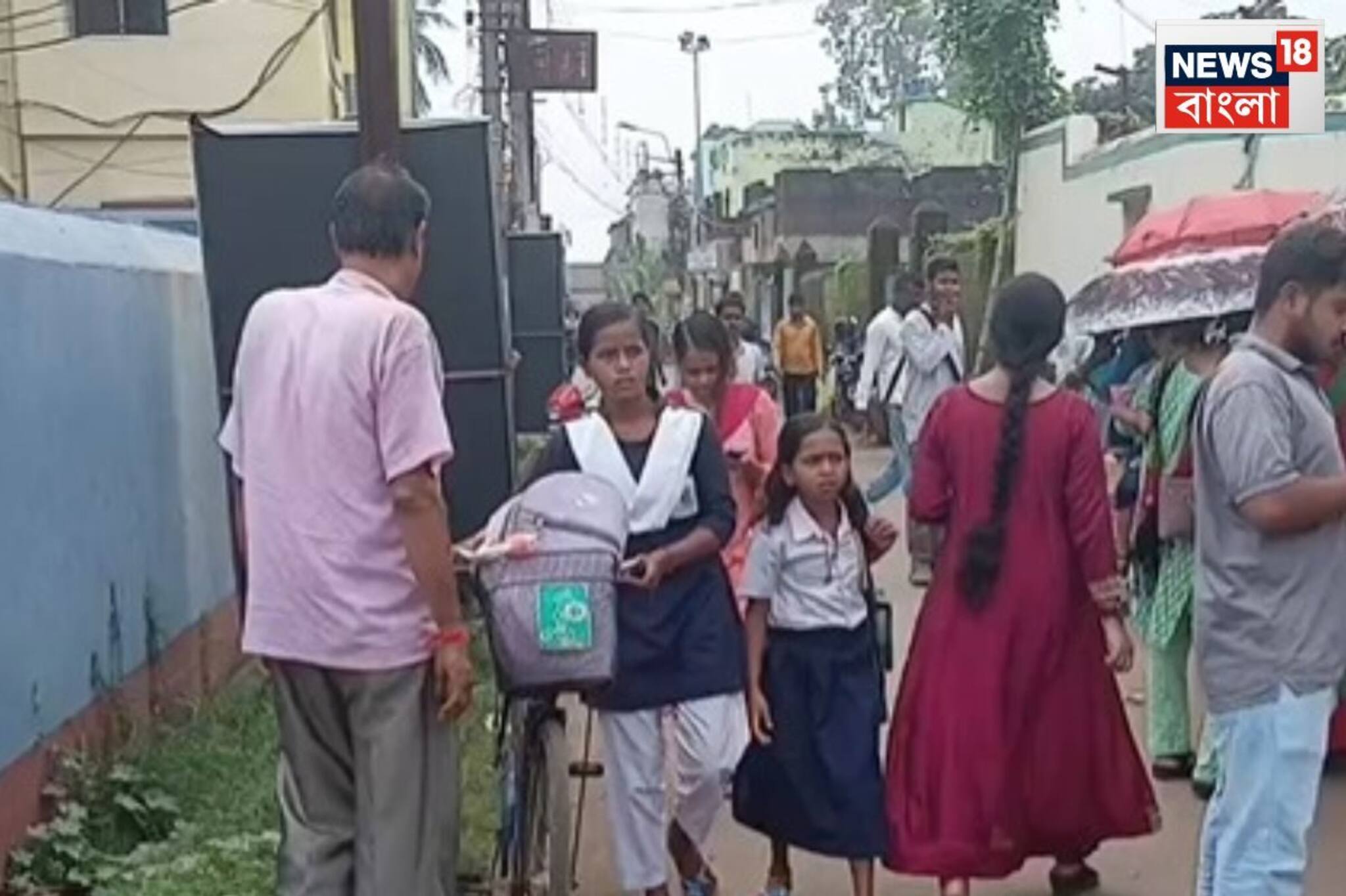 স্কুল ছুটি দিয়ে রিয়ালিটি শো-র অডিশন অনুষ্ঠান!কর্তৃপক্ষের বিরুদ্ধে সরব শাসক-বিরোধী সবপক্ষ