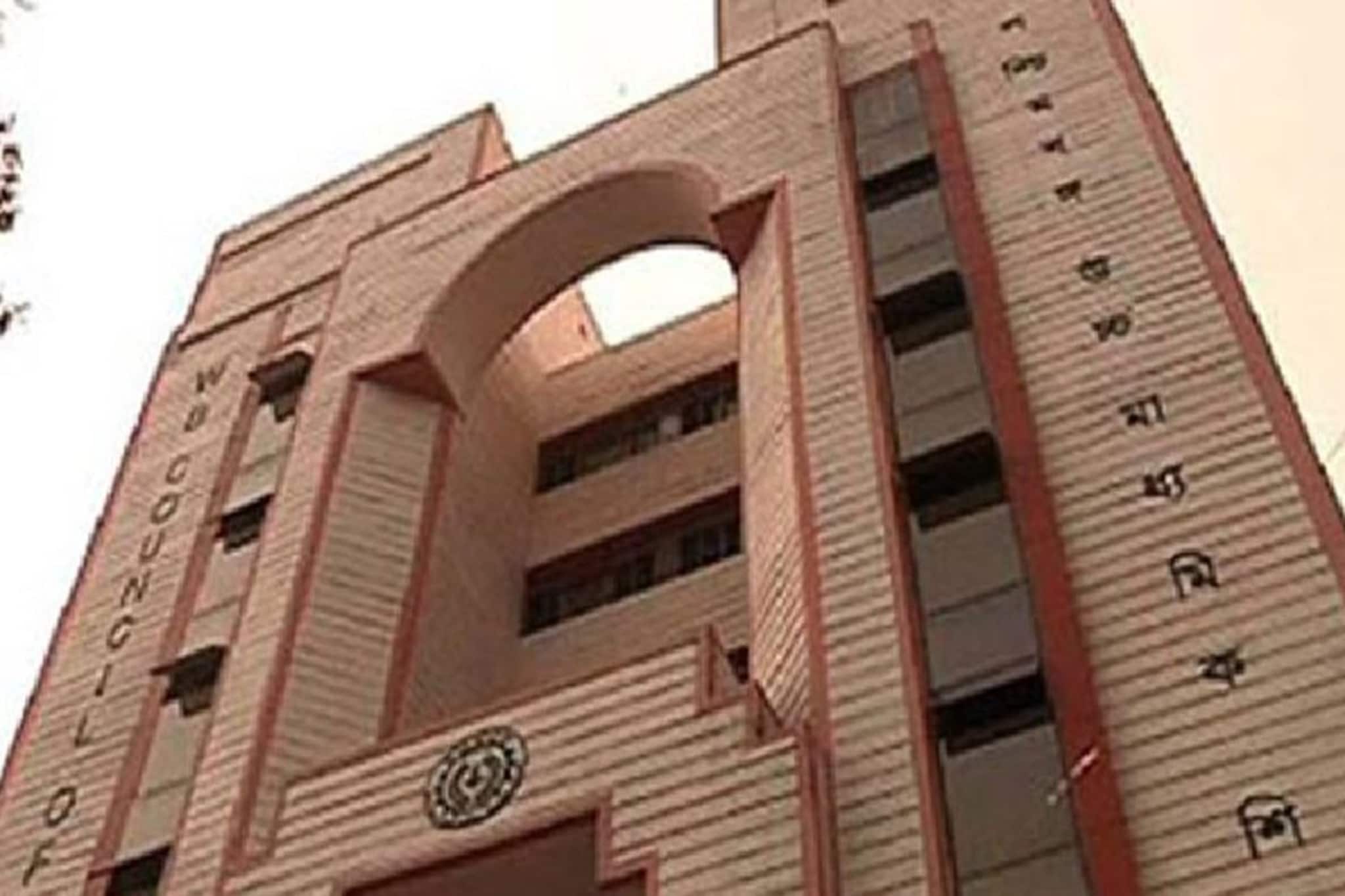 উচ্চ মাধ্যমিকের পরীক্ষার সময়ে রদবদল! চতুর্থ সেমিস্টারের সাপ্লিমেন্টারি পরীক্ষায় মিলতে পারে