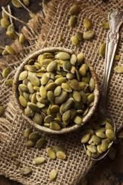  ডায়েটিশিয়ান ডাঃ স্বপ্না সিং বলেন যে এই বীজ এবং জল খাওয়া স্বাস্থ্যের জন্য উপকারী। তবে এটি ডাক্তারের পরামর্শে খাওয়া উচিত। কিছু লোককে এটি খাওয়া এড়িয়ে চলার পরামর্শ দেওয়া হচ্ছে।