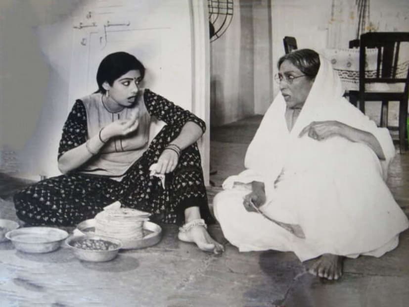 ব্যক্তিগত জীবনে ললিতাকে কোনওদিনও সুখ পাননি। প্রযোজক গণপতরাও পাওয়ারের সঙ্গে তার প্রথম বিবাহ হয়৷ কিন্তু তার স্বামী ছোট বোনের সঙ্গে গোপনে সম্পর্ক করেন, যার ফলে তাদের সম্পর্ক ভেঙে যায়। পরে তিনি চলচ্চিত্র নির্মাতা রাজ কুমার গুপ্তের সঙ্গে সাহচর্য পান এবং তাদের জয় পাওয়ার নামে একটি পুত্র সন্তান হয়।