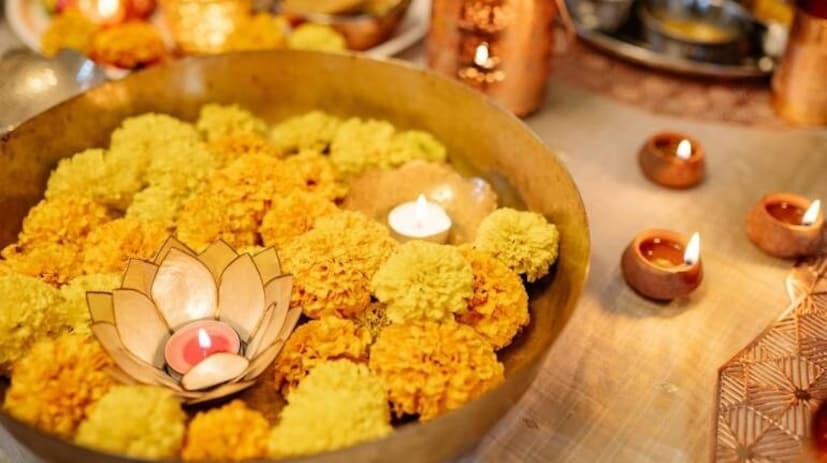 এই টোটকা পালন করলে বছরভর বজায় থাকবে অর্থের যোগান৷ কোনওদিন আপনার সংসারে দেখা দেবে না অর্থাভাব এবং অন্নাভাব৷ সংসার থেকে চিরতরে বিদায় নেবে অভাব অনটন এবং দুঃখ দুর্দশা৷ (Disclaimer: এই প্রতিবেদনটি কেবলমাত্র সাধারণ তথ্যের জন্য, তাই বিস্তারিত জানতে হলে সর্বদা বিশেষজ্ঞের পরামর্শ নিন।) (সব ছবি-নেটমাধ্যম)