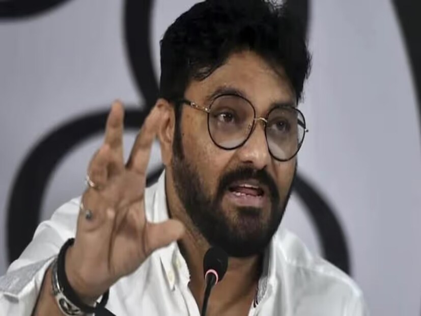 কলকাতা: ২০২৬ সালের বিধানসভা নির্বাচনের আগে তৃণমূলের শেষ ২১ জুলাই উদ্‌যাপন করা হচ্ছে সোমবার। ধর্মতলায় প্রতি বছরের মতো এ বছরেও মঞ্চ প্রস্তুত করা হয়েছে। মুখ্যমন্ত্রী মমতা বন্দ্যোপাধ্যায়, তৃণমূলের সর্বভারতীয় সাধারণ সম্পাদক অভিষেক বন্দ্যোপাধ্যায় এবং দলের অন্য শীর্ষনেতারা এই সভায় থাকছেন।