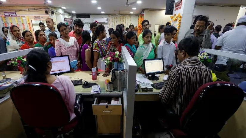 Big News For Bank Customers: ব্যাঙ্ক গ্রাহকদের জন্য বিরাট সুখবর ! গুরুত্বপূর্ণ ঘোষণা করল এই ৪ সরকারি ব্যাঙ্ক Big News For Bank Customers: ব্যাঙ্ক গ্রাহকদের জন্য বিরাট সুখবর ! গুরুত্বপূর্ণ ঘোষণা করল এই ৪ সরকারি ব্যাঙ্ক