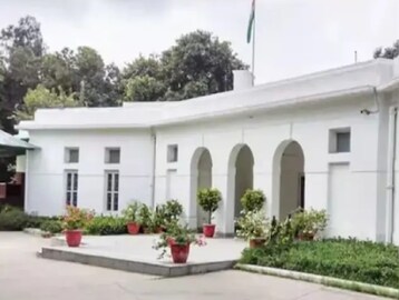 পদত্যাগেও এলাহি জীবন! জগদীপ ধনখড়ের নতুন ঠিকানাই এখন বড় চমক! বাংলো যাপন কত দিন?